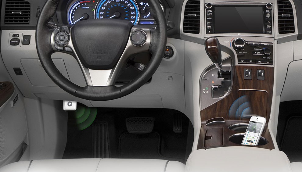 只要將 Automatic Link 藍芽傳輸器連結車上的車上診斷系統，我們就能透過 iPhone 即時查看行車的各項數據！（影片分享）