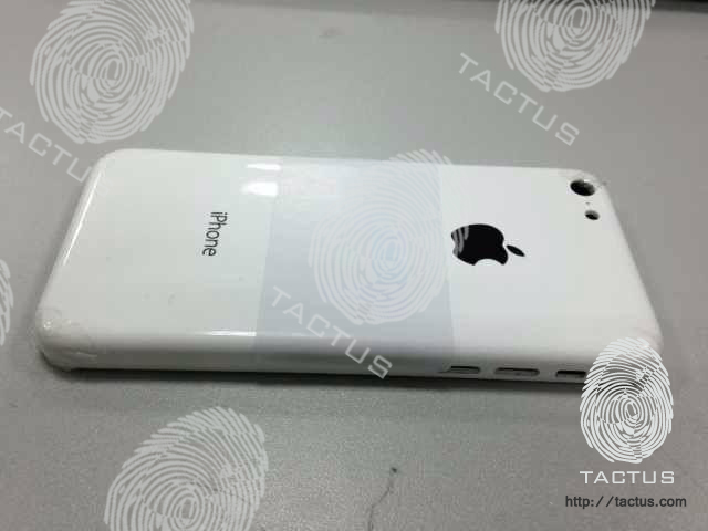 20130419 iPhone's plastic rear shell