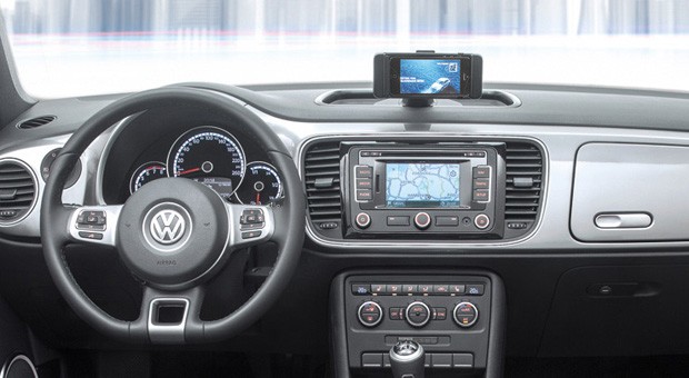 Volkswagen 福斯(大眾)汽車不只重現  iBeetle 金龜車經典，還讓 iPhone 成為它的好朋友！（影片分享）