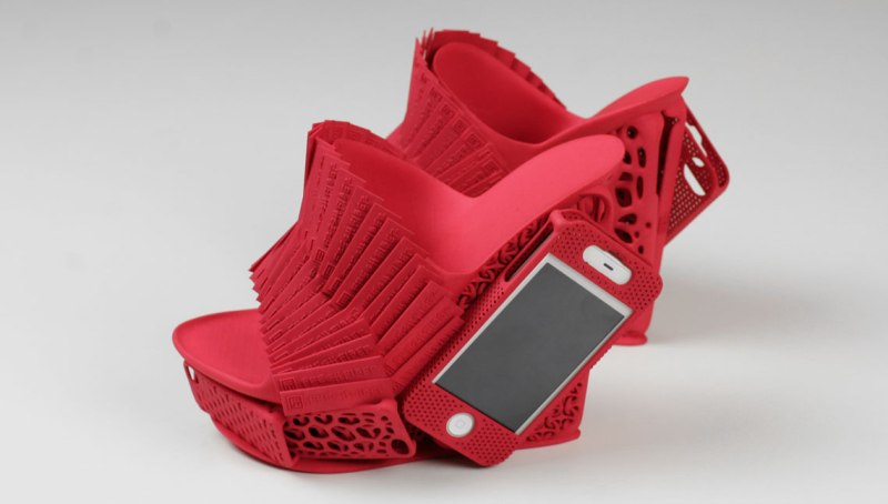 20130511 3D printed an iPhone shoe-3