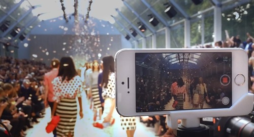 Apple 新廣告突顯iPhone 攝影功能，在 Burberry 春夏時裝秀大顯身手！